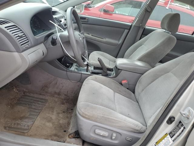 2004 Toyota Camry LE