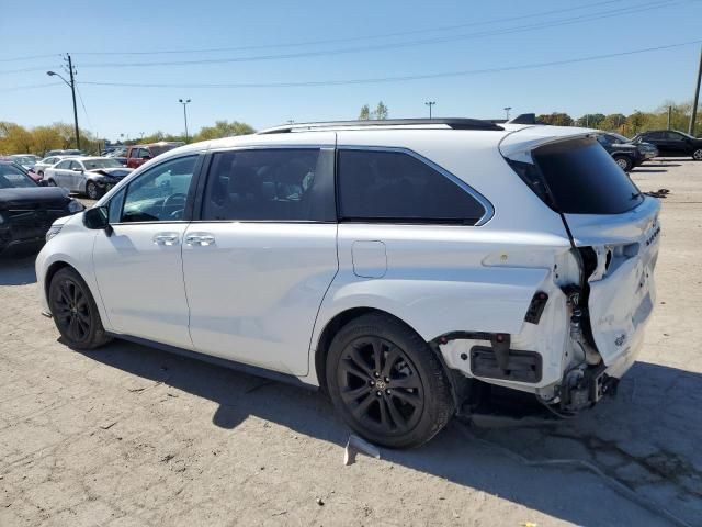 2022 Toyota Sienna XSE