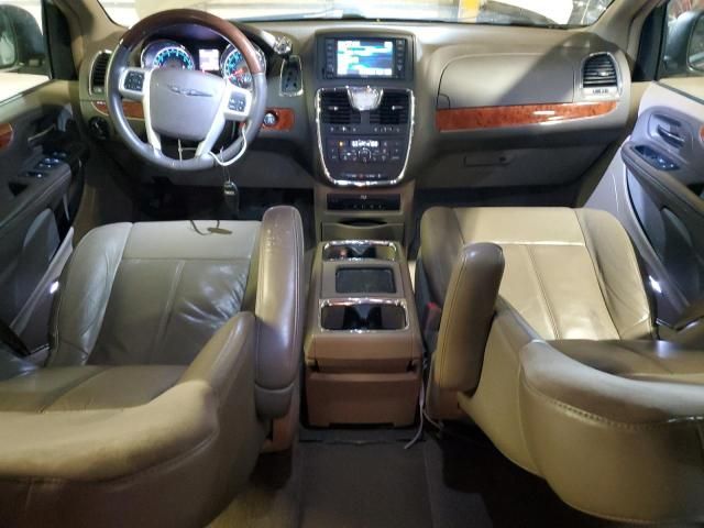 2015 Chrysler Town & Country Limited Platinum