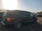 2014 Chrysler Town & Country Touring L