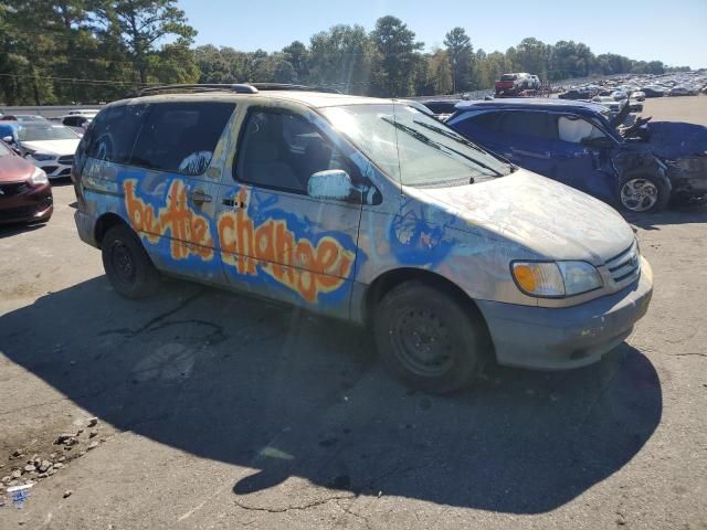 2001 Toyota Sienna LE