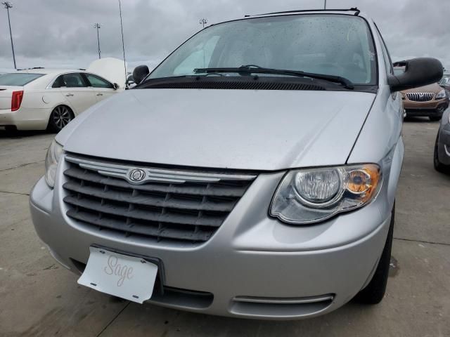 2005 Chrysler Town & Country Touring