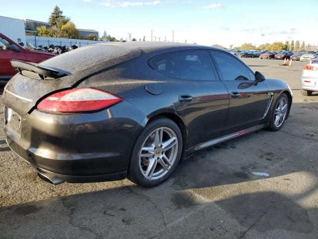 2013 Porsche Panamera 2