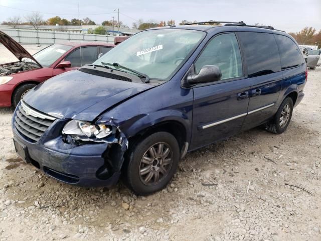 2006 Chrysler Town & Country Touring