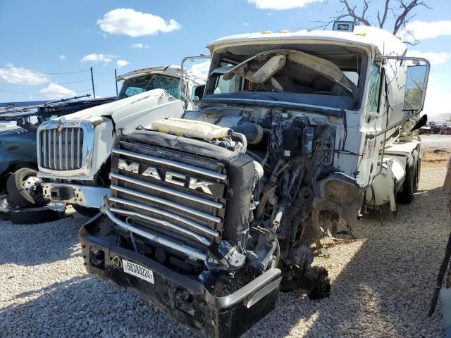 2016 Mack 800 GU800