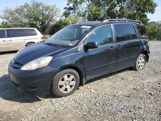 2010 Toyota Sienna CE