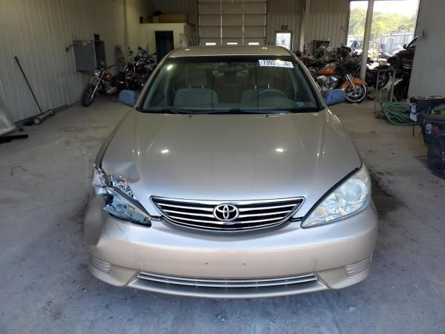 2005 Toyota Camry LE