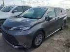 2022 Toyota Sienna XLE