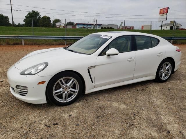 2011 Porsche Panamera 2