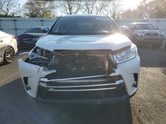 2019 Toyota Highlander SE