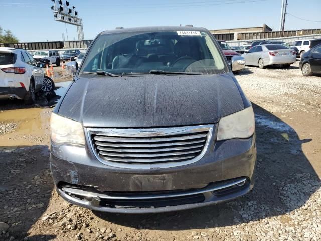 2013 Chrysler Town & Country Touring L