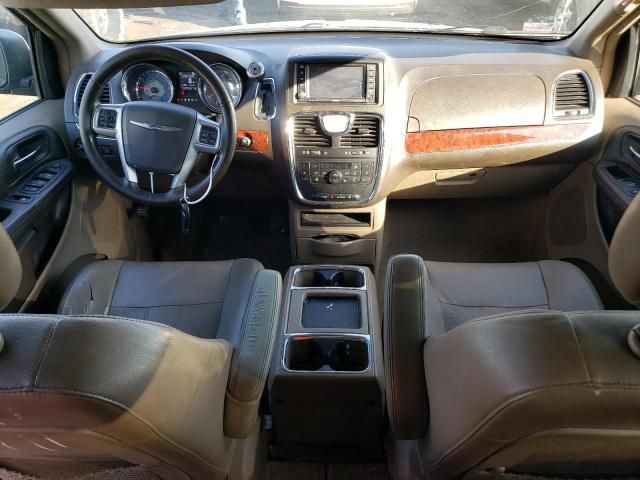 2012 Chrysler Town & Country Touring L