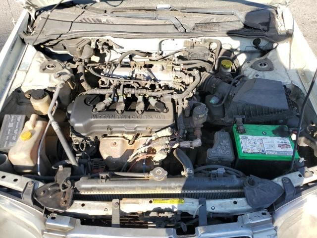 2000 Nissan Sentra Base