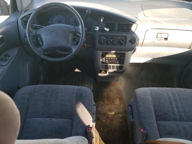 2002 Toyota Sienna LE