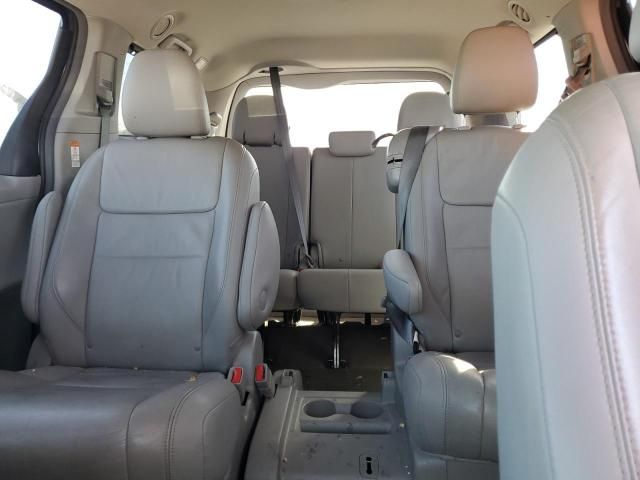 2016 Toyota Sienna XLE