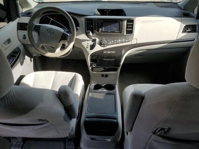 2013 Toyota Sienna LE