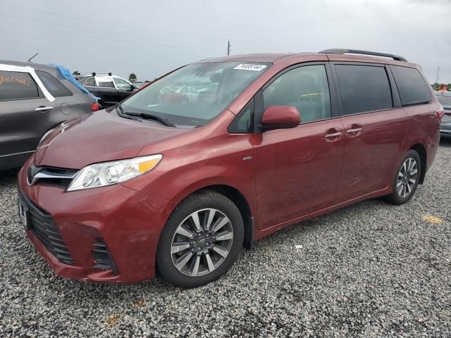 2020 Toyota Sienna LE