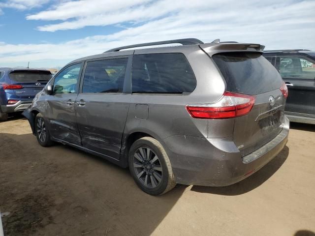 2018 Toyota Sienna XLE