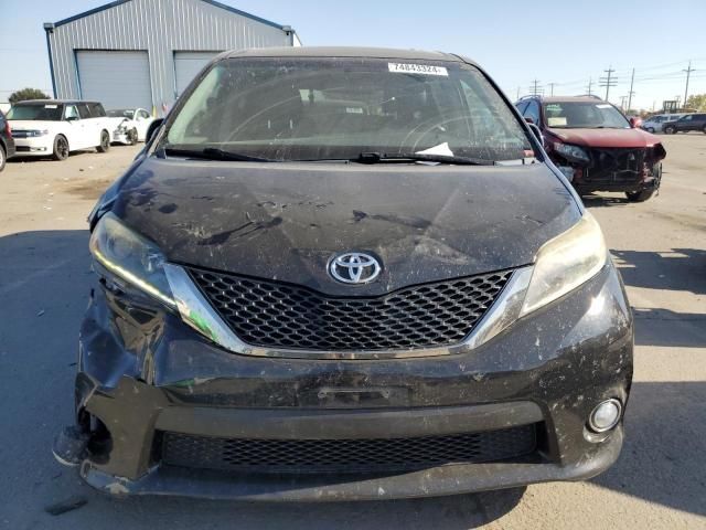 2015 Toyota Sienna Sport