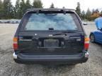 1999 Nissan Pathfinder LE