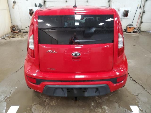 2013 KIA Soul +