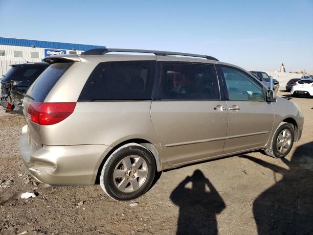 2004 Toyota Sienna XLE