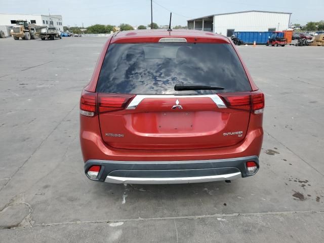 2016 Mitsubishi Outlander SE