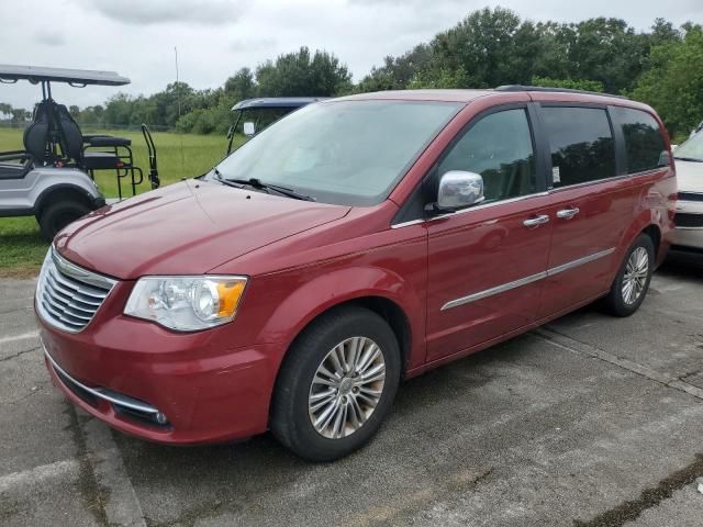 2013 Chrysler Town & Country Touring L