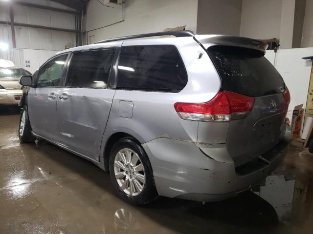 2012 Toyota Sienna XLE