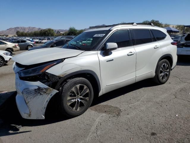 2021 Toyota Highlander Hybrid XLE