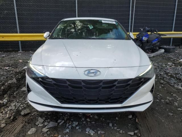 2021 Hyundai Elantra SE