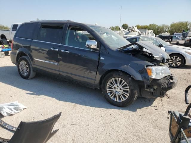 2014 Chrysler Town & Country Touring L