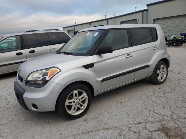 2011 KIA Soul +