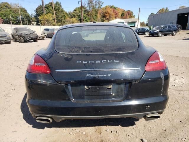 2011 Porsche Panamera 2