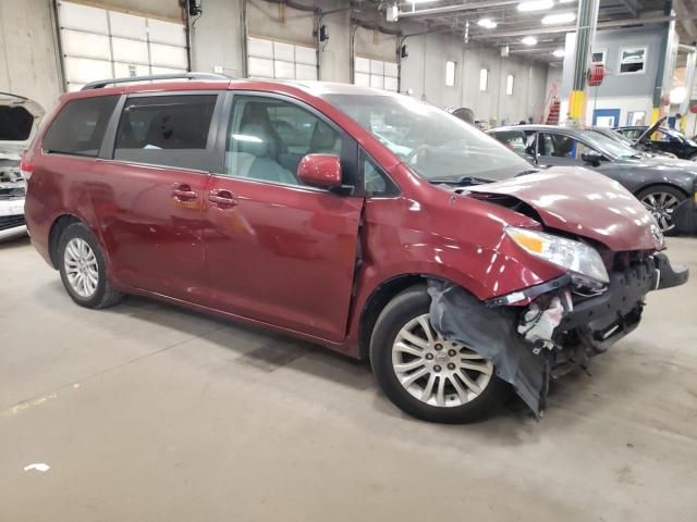 2011 Toyota Sienna XLE