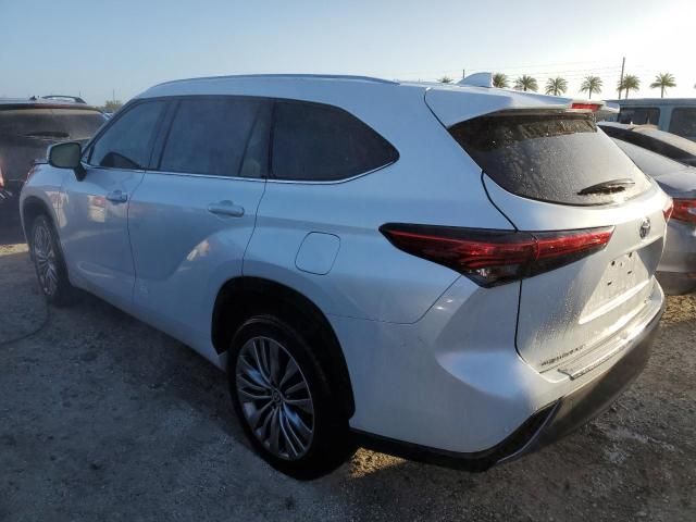 2022 Toyota Highlander Platinum