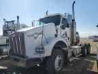 2004 Kenworth Construction T800