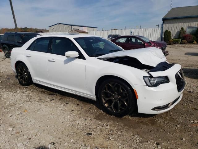 2016 Chrysler 300 S