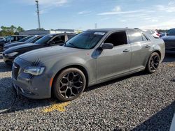 Carros dañados por inundaciones a la venta en subasta: 2019 Chrysler 300 S