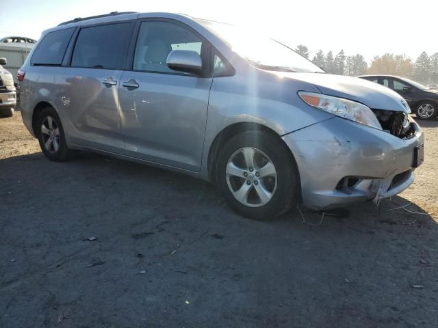 2015 Toyota Sienna LE