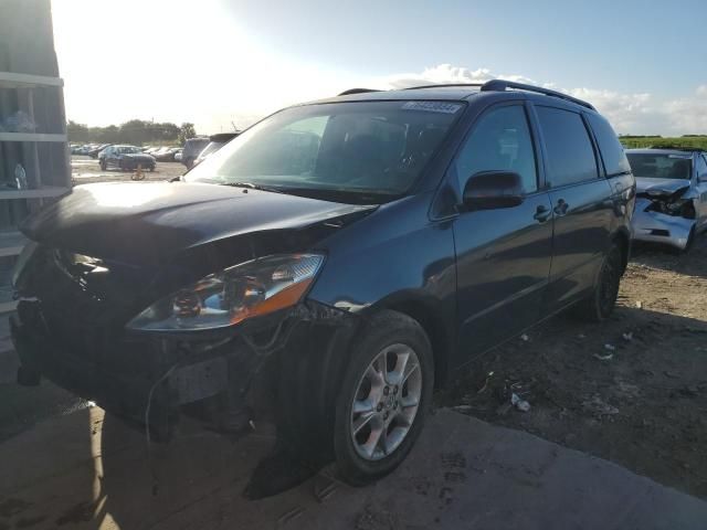 2019 Toyota Sienna XLE