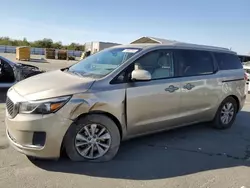 KIA Vehiculos salvage en venta: 2015 KIA Sedona LX