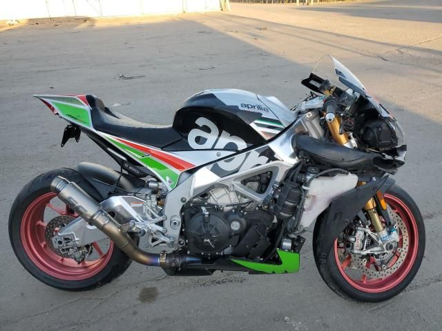 2016 Aprilia RSV4 RF