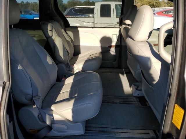 2013 Toyota Sienna XLE