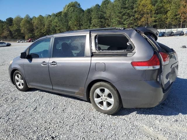 2011 Toyota Sienna LE