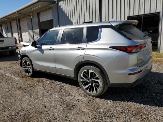 2022 Mitsubishi Outlander ES