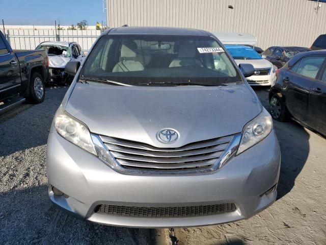 2015 Toyota Sienna LE