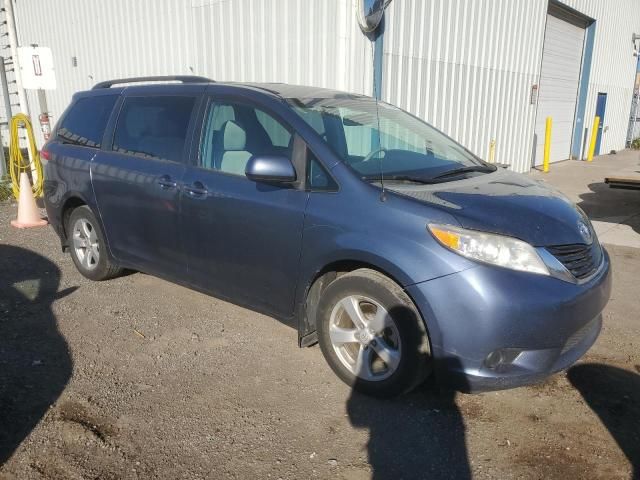 2013 Toyota Sienna LE