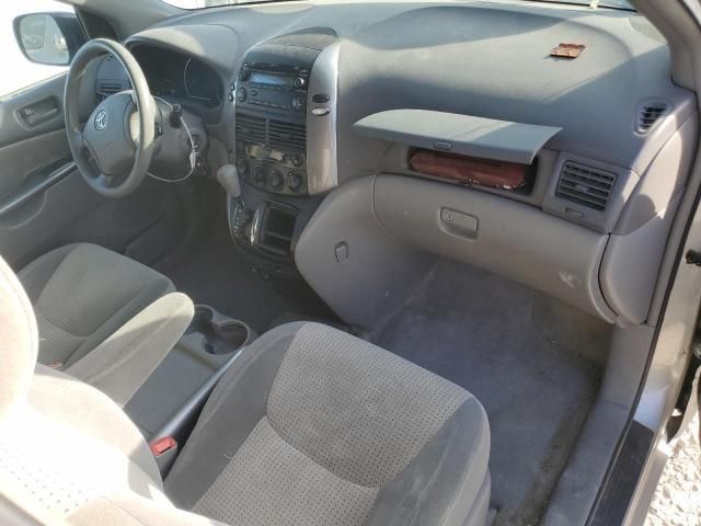 2006 Toyota Sienna CE