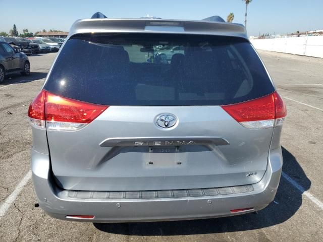 2014 Toyota Sienna XLE